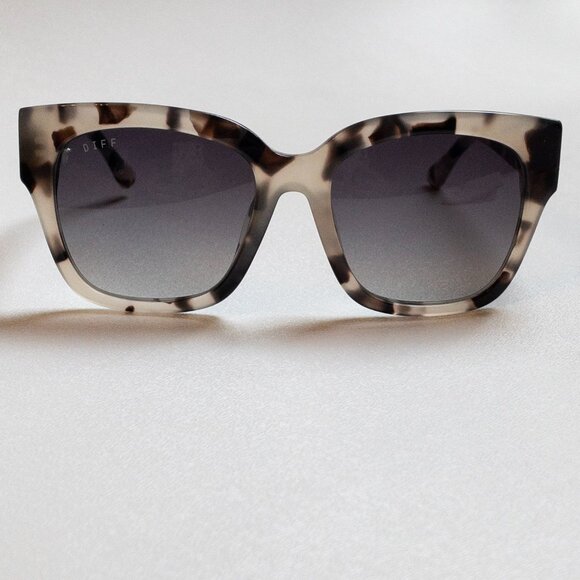 Diff Bella II Gradient Square Sunglasses Cream Tortoise Retro Oversized - Picture 3 of 13